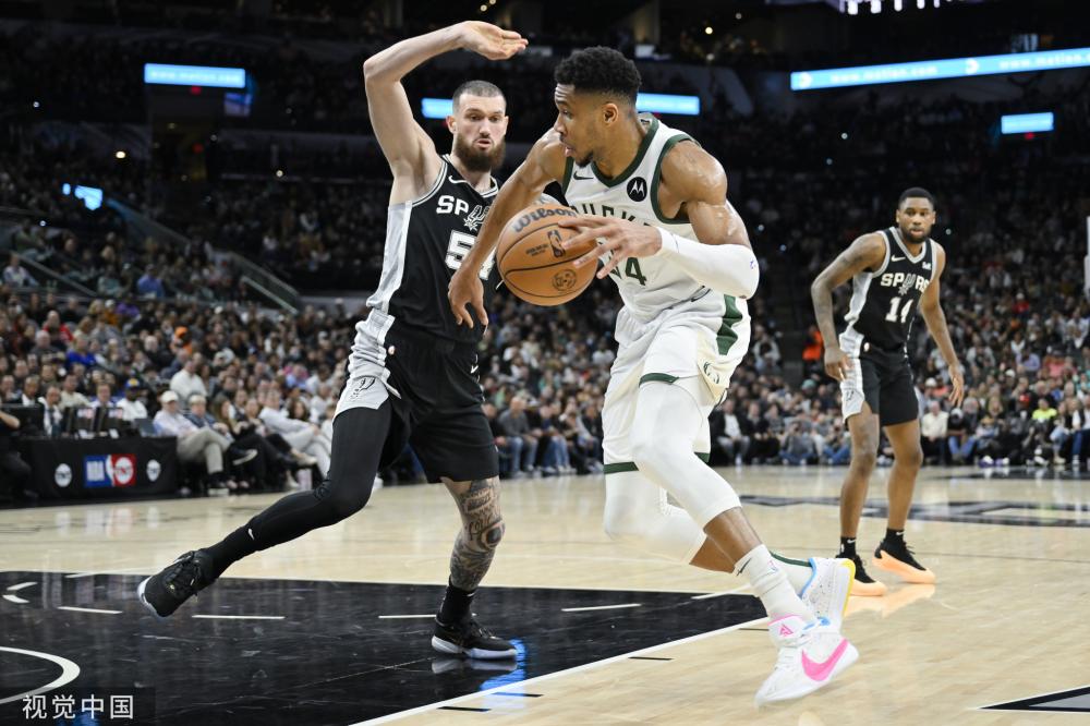 年轻后卫走 年轻后卫走